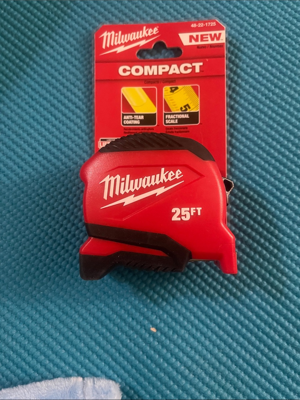 Milwaukee Compact 25FT Tape Measure in Red and Black